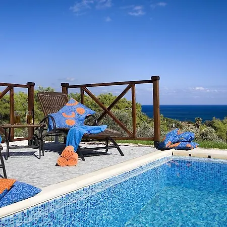 فيلة Luxury In Nature Polis