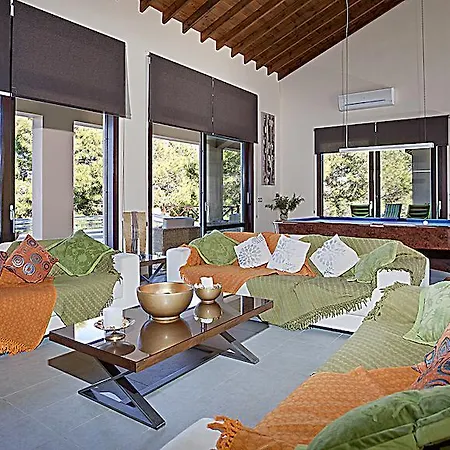 فيلة Luxury In Nature Polis