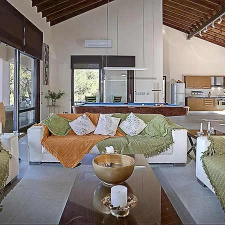 Luxury In Nature Polis